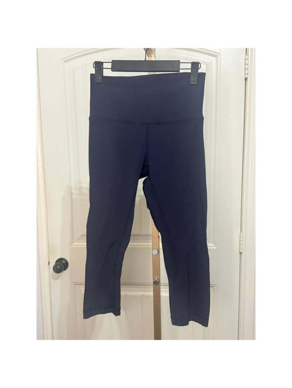 Lululemon Wunder Capri Blue Leggings Size 6